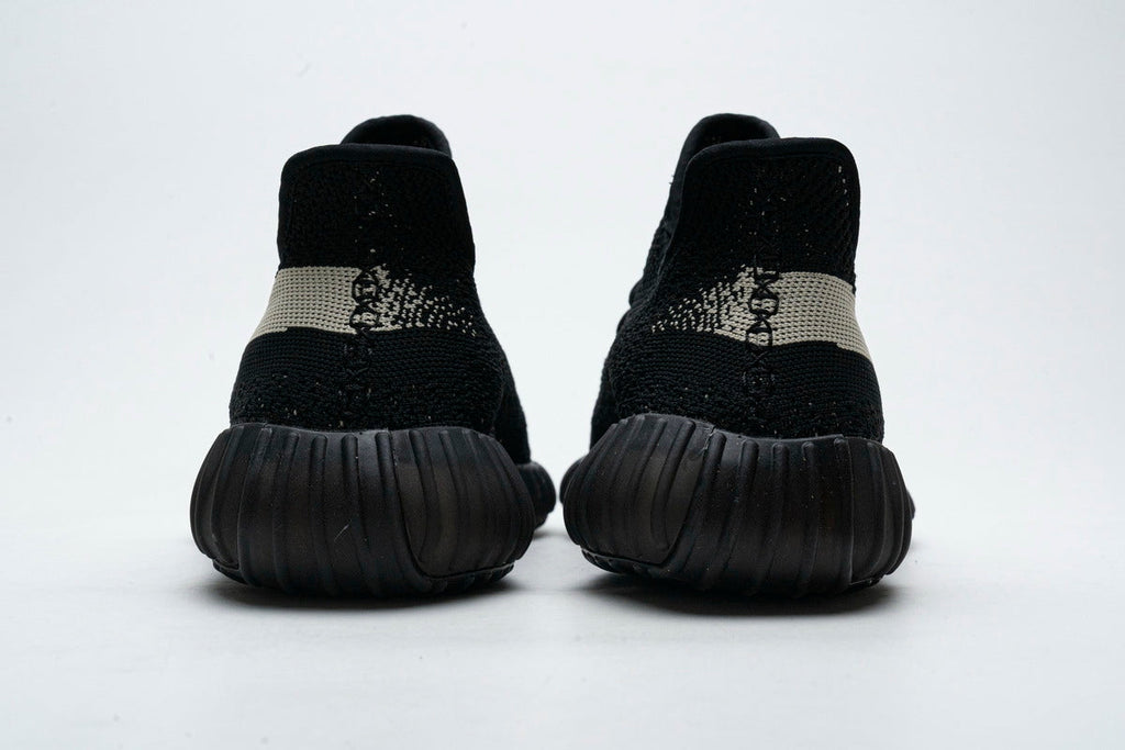Yeezy Boost 350 V2 Core Black/White BY1604