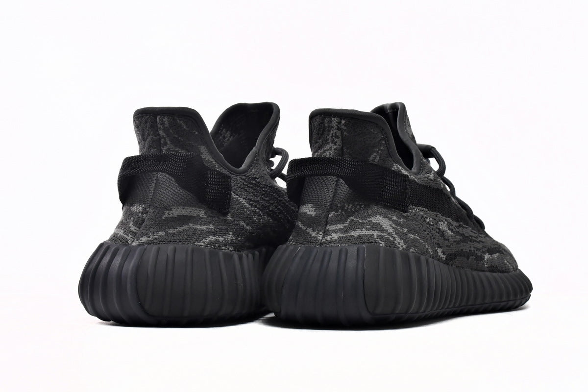 Yeezy 350 V2 Dark Salt ID4811