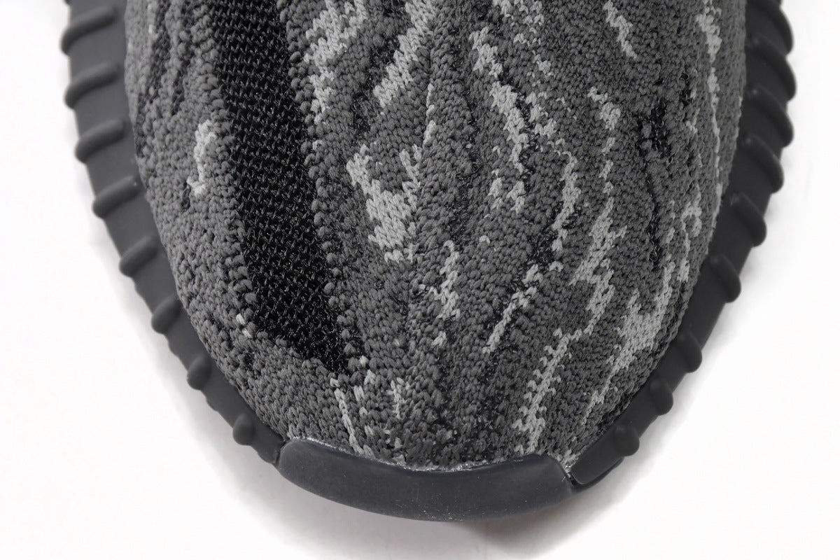 Yeezy 350 V2 Dark Salt ID4811
