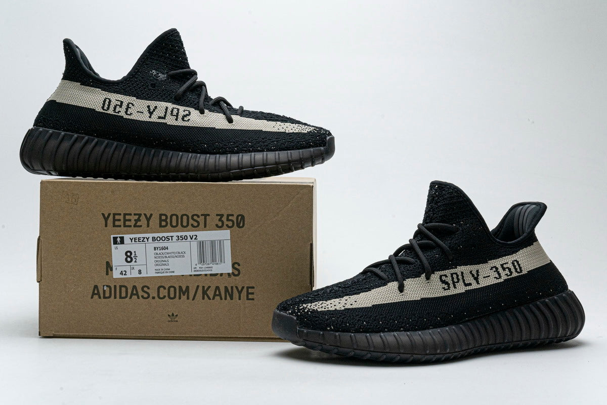 Yeezy Boost 350 V2 Core Black/White BY1604